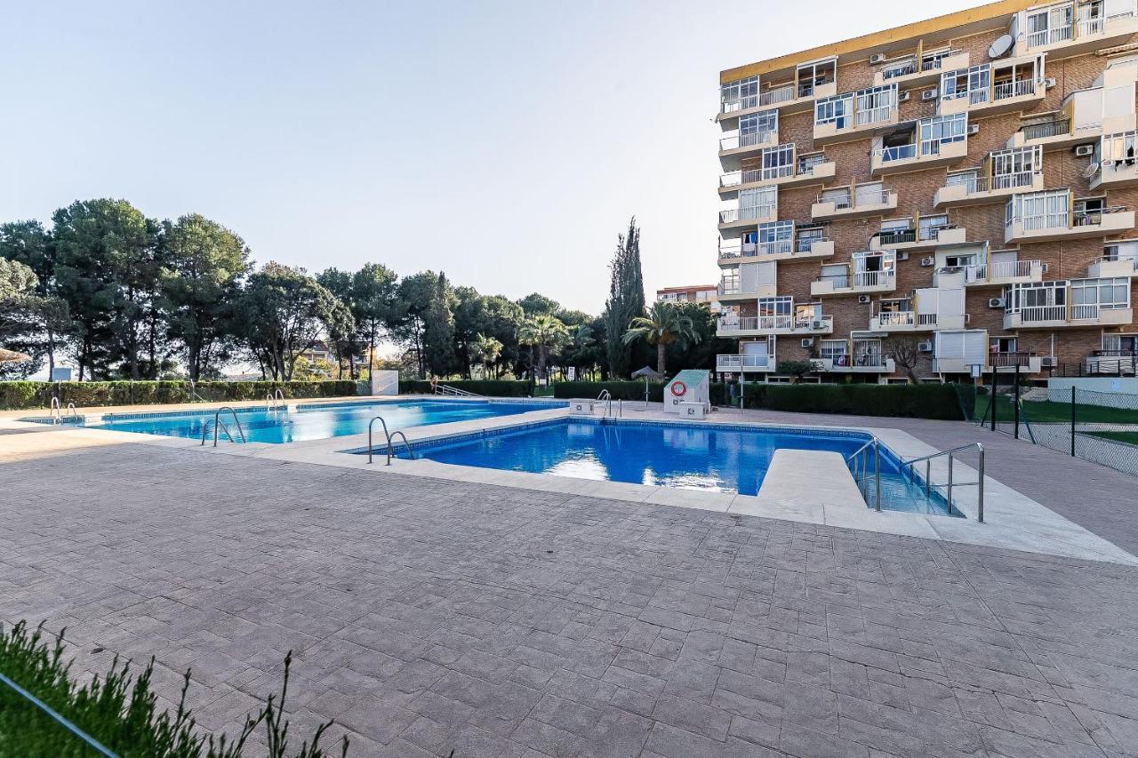 Sun Coast Benalmadena -- Superb Studio With 4 Pools, Gardens & Breakfast Экстерьер фото